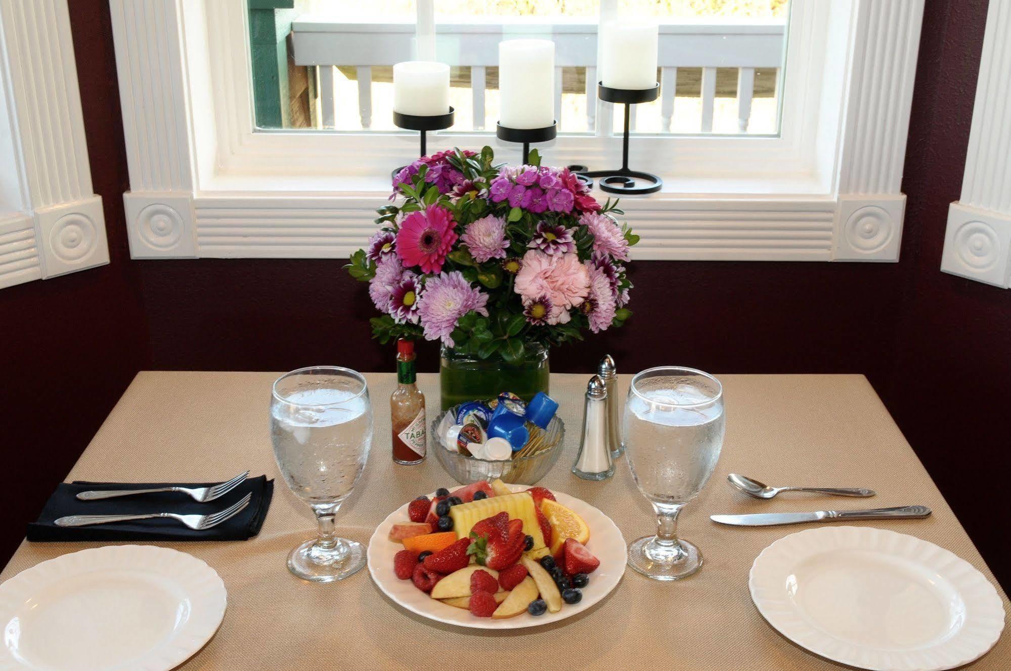 Collins Inn & Seaside Cottages (Adults Only) Ocean Shores Zewnętrze zdjęcie