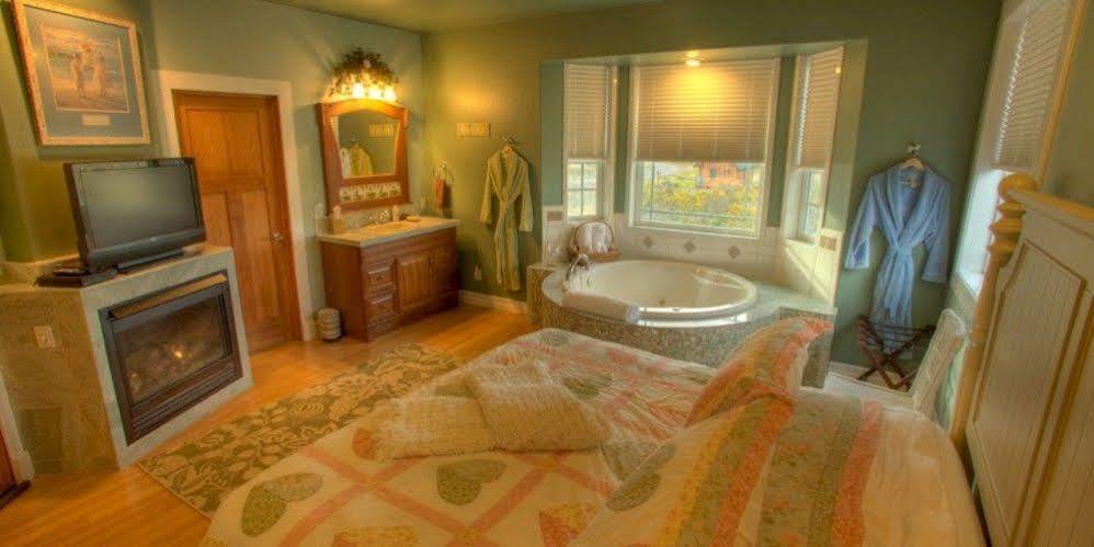 Collins Inn & Seaside Cottages (Adults Only) Ocean Shores Zewnętrze zdjęcie